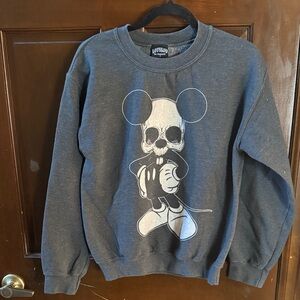 Vintage Gray Graphic Sweatshirt skull Mickey